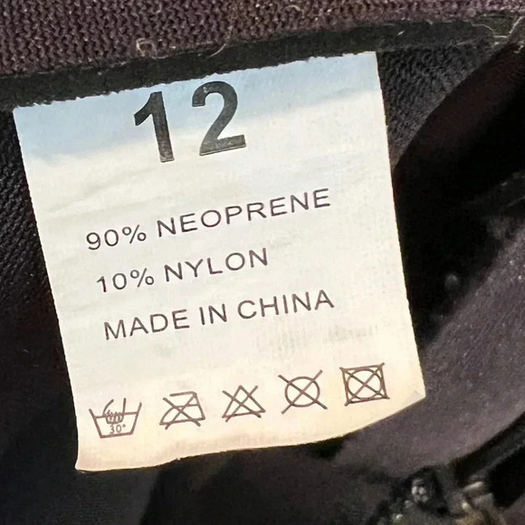 Hevto Shorty Wetsuit SpiderMan style Big Kids Size 12 - Picture 4 of 4